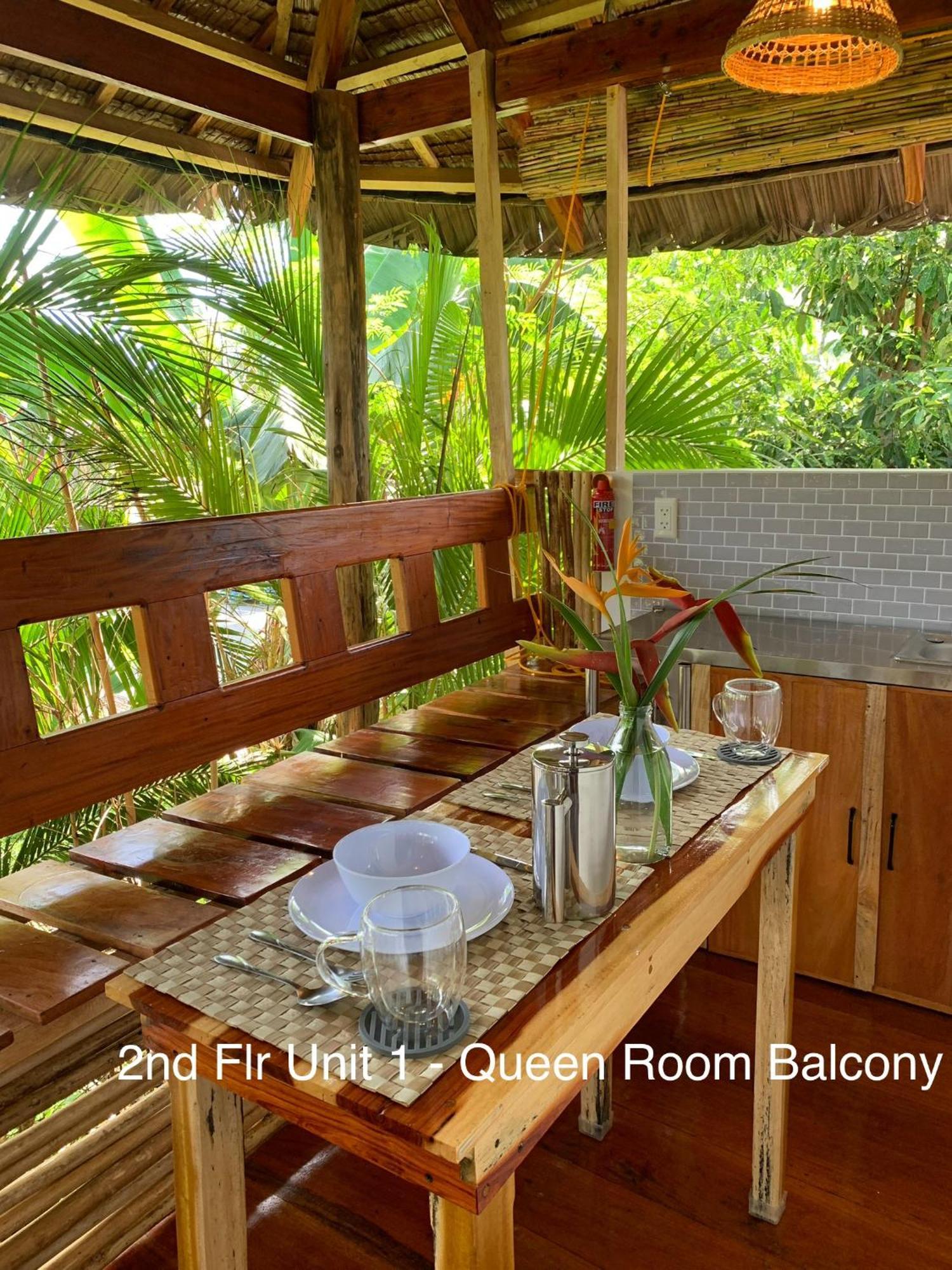 Wayans Siargao Homestay Генерал-Луна Экстерьер фото